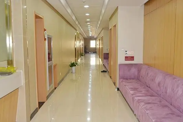 承德医学院附属医院激光祛斑价格表?案例分享,医院点评