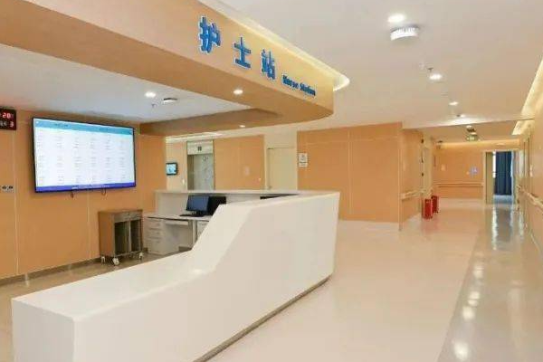 西南医科大学附属医院眼袋切除失败修复案例反馈,价格