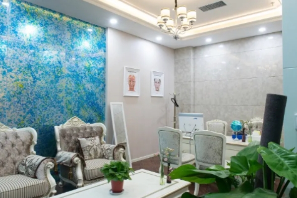 合肥市李小静v脸整形手术术后案例&费用查询?