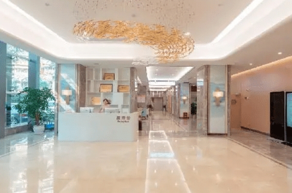 武汉市第三医院庞星原厚唇整形手术价格明细?术后6个月案例,医院实力分析