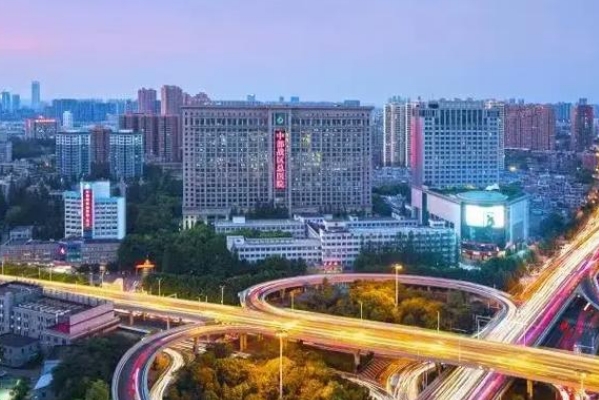 中国人民解放军中部战区总医院三点双眼皮技术怎么样?口碑详情|费用明细	