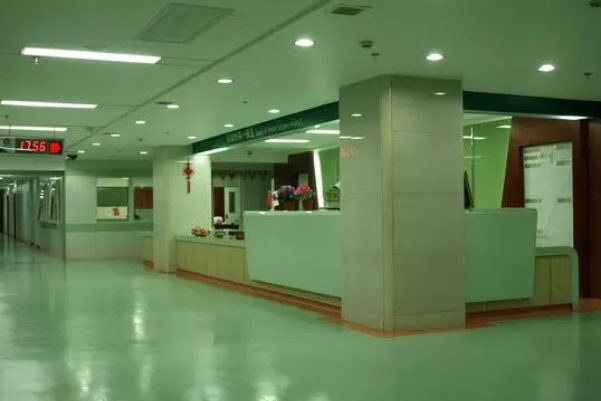 哈尔滨医科大学附属肿瘤医院去泪沟变美案例&费用多少?	