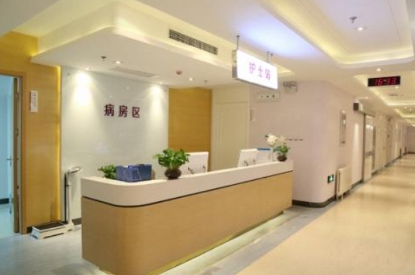 八大处整形医院杨晓楠脂肪移植隆胸收费标准?技术评测_医生简介