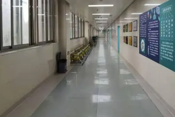 武汉市中心医院玻尿酸注射泪沟失败修复案例反馈,专家简介