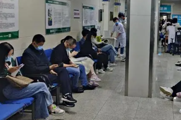 泉州市妇幼保健院玻尿酸填充泪沟失败修复案例,终于变好了!