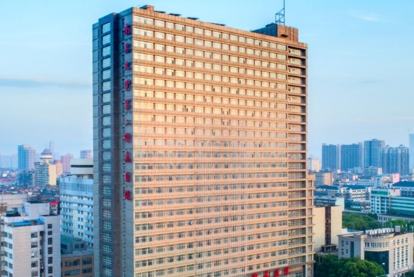 南昌大学二附院鼻综合怎么样?一般多少钱?术后120天案例&技术等级	